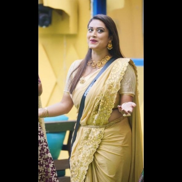 TanishaFan1's tweet photo. Queen Tanisha 👑
ಒಂಟಿಯಾಗಿ ಆಟ ಆಡೋರಿಗೆ ನನ್ನ ಬೆಂಬಲ
Day 1 ಇಂದ ಯಾರ support ಇಲ್ದೆ best ಆಗಿ ಆಡ್ಕೊಂಡ್ ಬಂದಿರದು Tanisha ಮಾತ್ರ🔥❤️
WE SUPPORT BENKI TANISHA 
#Tanisha #tanishakuppanda #benki #bbk10 #wesupportbenkitanisha https://t.co/Z6OEmxyr71