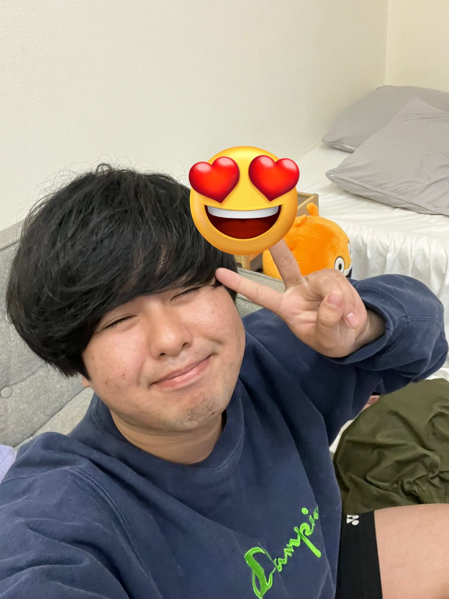 Upside_osaka's tweet photo. 家つきました🔥🔥

予定より一日遅く到着してしまいましたが
500キロの旅無事帰ってこれました！
ゴイスでお祝いしたかったですが、あっさり終わる結果になってしまってすみません、

これからもUpside downの事をよろしくお願いします。

ワンマンまで残り12日です。
ワンマンで全力ぶつけます。 https://t.co/hmaWyIi8ws