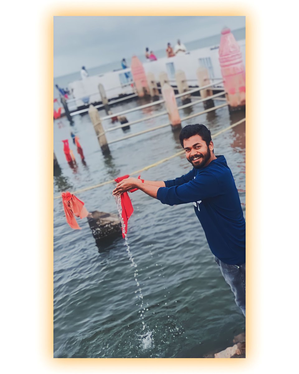 itsmeram2468's tweet photo. Om Namah Shivay 🙏 - Navagraha Temple
#saneeswaram #traveldairies #travelphotography #solotravel #healingcrystals 
.
.
Photo credits - #rajak https://t.co/quzWZaTNhJ