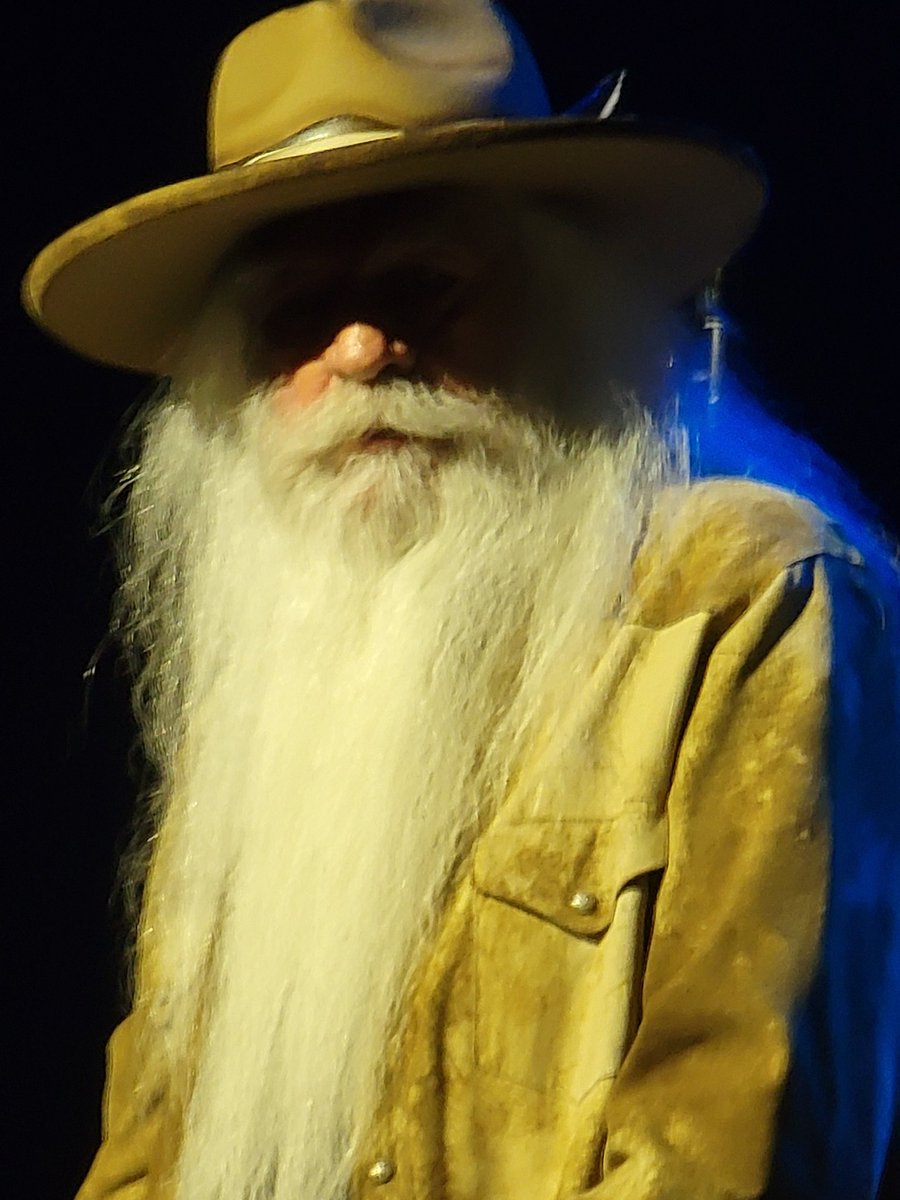 westat2's tweet photo. Happy Belated Birthday  to @wlgolden hope you had a great day https://t.co/ii8la7WWKN