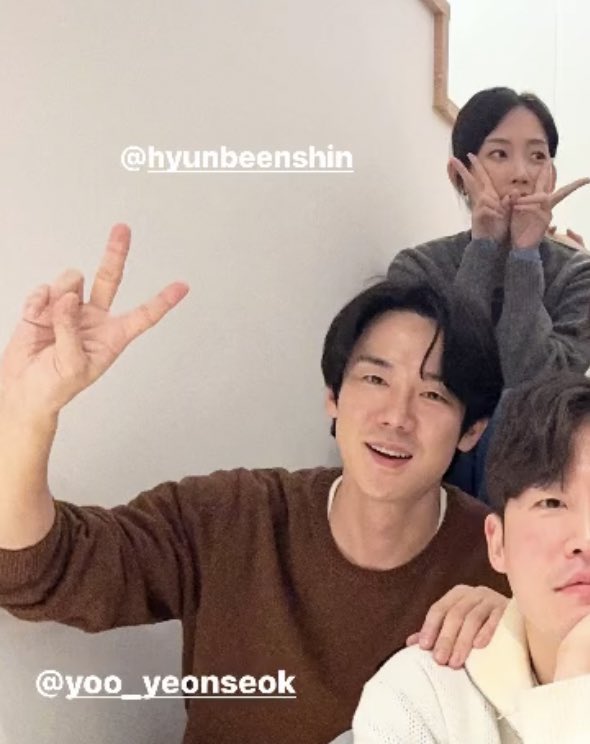 드라마 끝나고도 매년 새 떡밥이 뜨는데
겨울정원 ㅁㅊ씨피야