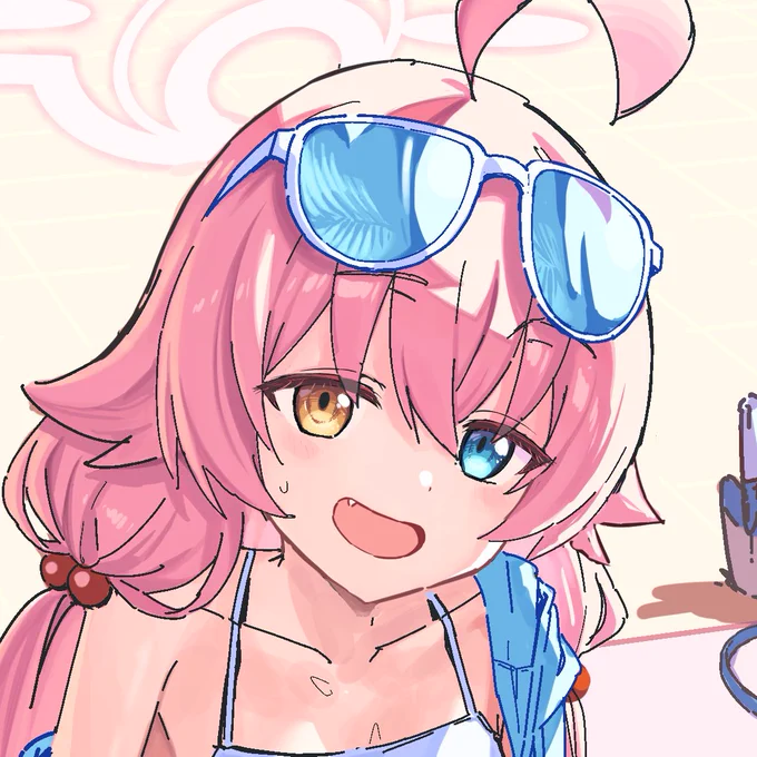 顔と色合い修正してみたけどどっちの方が好きですか?