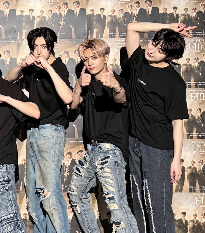 so cuties my bermuda triangle ☹️