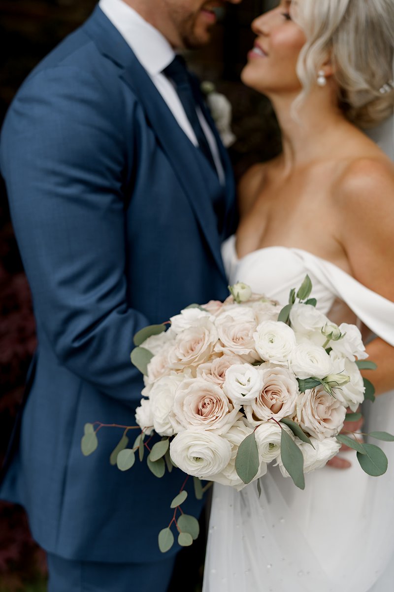 FloralWerx's tweet photo. Brides Bouquet.
Photo- Rita Kravchuk
Bouquet - Floral Werx
#torontowedding #eventdecor #eventdesign
#floralwerx https://t.co/qnx7RKEh9v