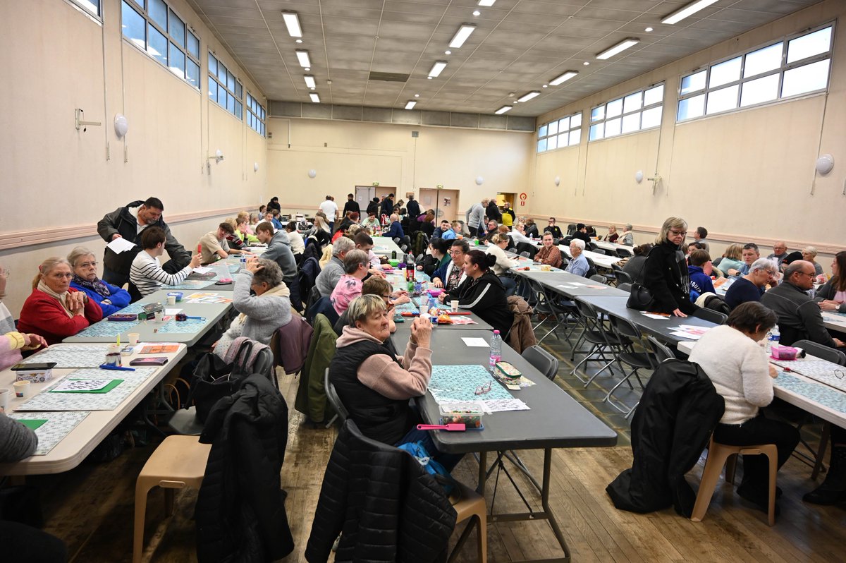 Cet après-midi, le stade Héninois a organisé son loto à la salle Debeyre. Un évènement chaleureux qui a rassemblé de nombreux participants. Encore un très beau moment passé avec vous ! #HéninBeaumont