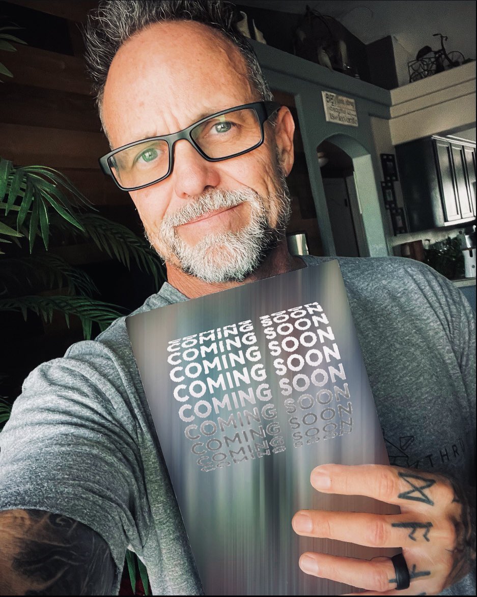 chriswebb148's tweet photo. Excited for my new book release!
Helping new Network Marketers use and brand themselves on social media in a way that’s not salesy or spammy. I put together a release notification along with a helpful newsletter right here https://t.co/TVww3V1VeU https://t.co/aCpY5iKQkP