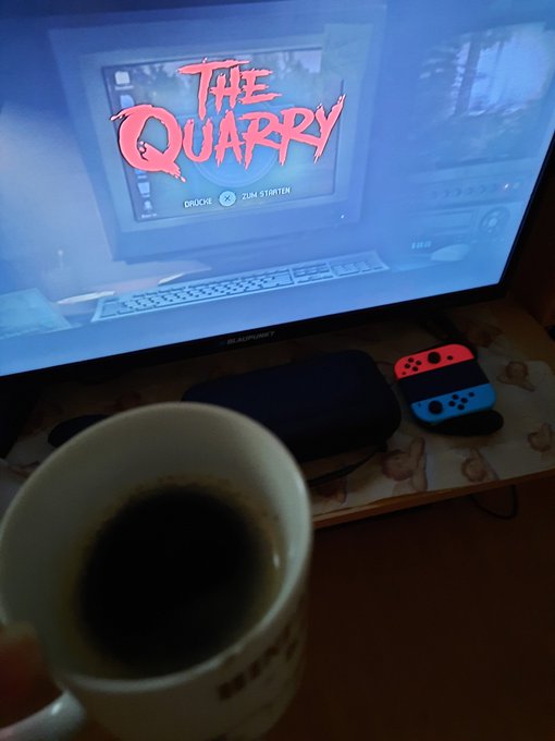 Kaffee und das letzte Kapitel von The Quarry 🎮 https://t.co/v0rt0YTQPo<a href="/tag/curvy"class="tags"><span>#curvy</span></a><a href="/tag/bbw"class="tags"><span>#bbw</span></a><a href="/tag/mollig"class="tags"><span>#mollig</span></a>