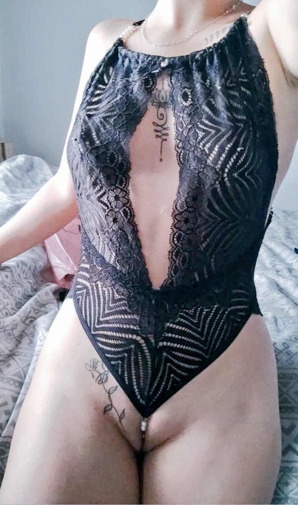 _lilith_fox's tweet photo. Essa é a última lingerie que comprei, o q vcs acham dela ?? 😊

Me da uma nota de 0 a 10 

N esquece de me seguir e dar RT! 😘

#XOTAAWARDS 
#XOTASAWARD
#bucetãoawards
#PINTOAWARDS 
#PINTOSAWARDS 
#ROLAAWARDS 

@AngelHotwifeSex 
@fckrviolets2 
@GothGirlcp 
@novinha033 https://t.co/CK9fxcrXVc