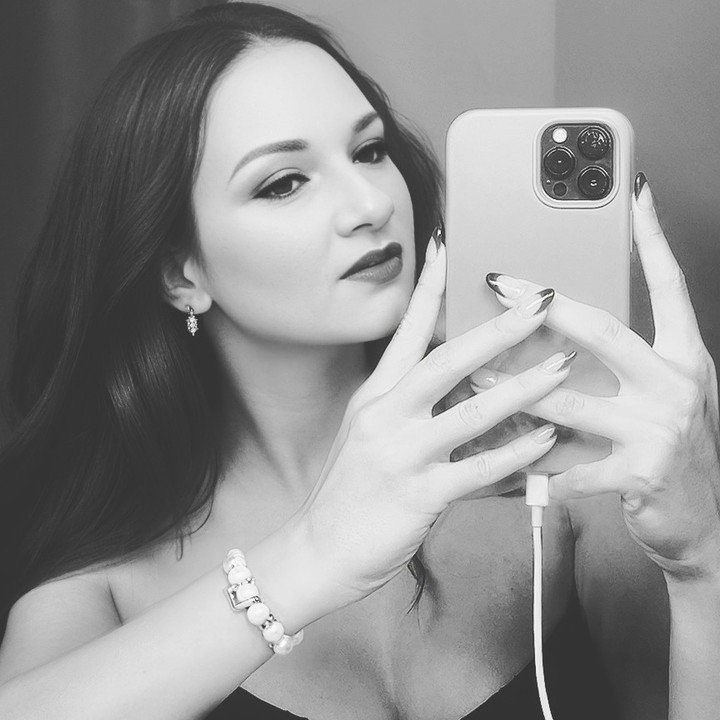 only_cherilady's tweet photo. Happy Weekend! https://t.co/JR02nFsD2e