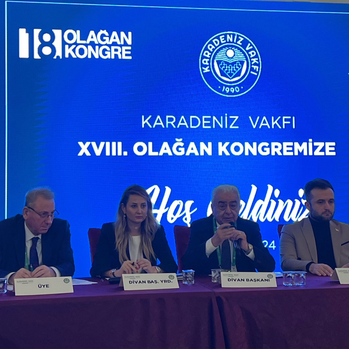 GozdeDizdar's tweet photo. Karadeniz Vakfı’nın 18. Genel Kurulu’nda Divan Heyetinde görev almaktan gurur duydum. Başkanlığa yeniden seçilen Yusuf Cevahir ağabeyimize, can dost @esercevahir başta olmak üzere görev alan tüm yönetim ve denetim kurulu üyelerine başarılar diliyorum. https://t.co/0U1VOJKvBw