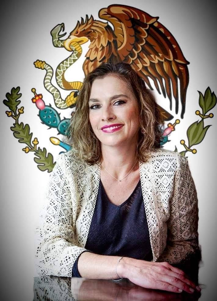 ImeldaCruzLope1's tweet photo. Hoy 13 de enero le rindo homenaje a una gran mujer, una mujer ejemplar, una mujer en toda la extensión de la palabra
¡¡Feliz cumpleaños!! @BeatrizGMuller 
¡¡Una dama de primera !!🤗🎂🎉🎊 https://t.co/z8S1vPR5Qo