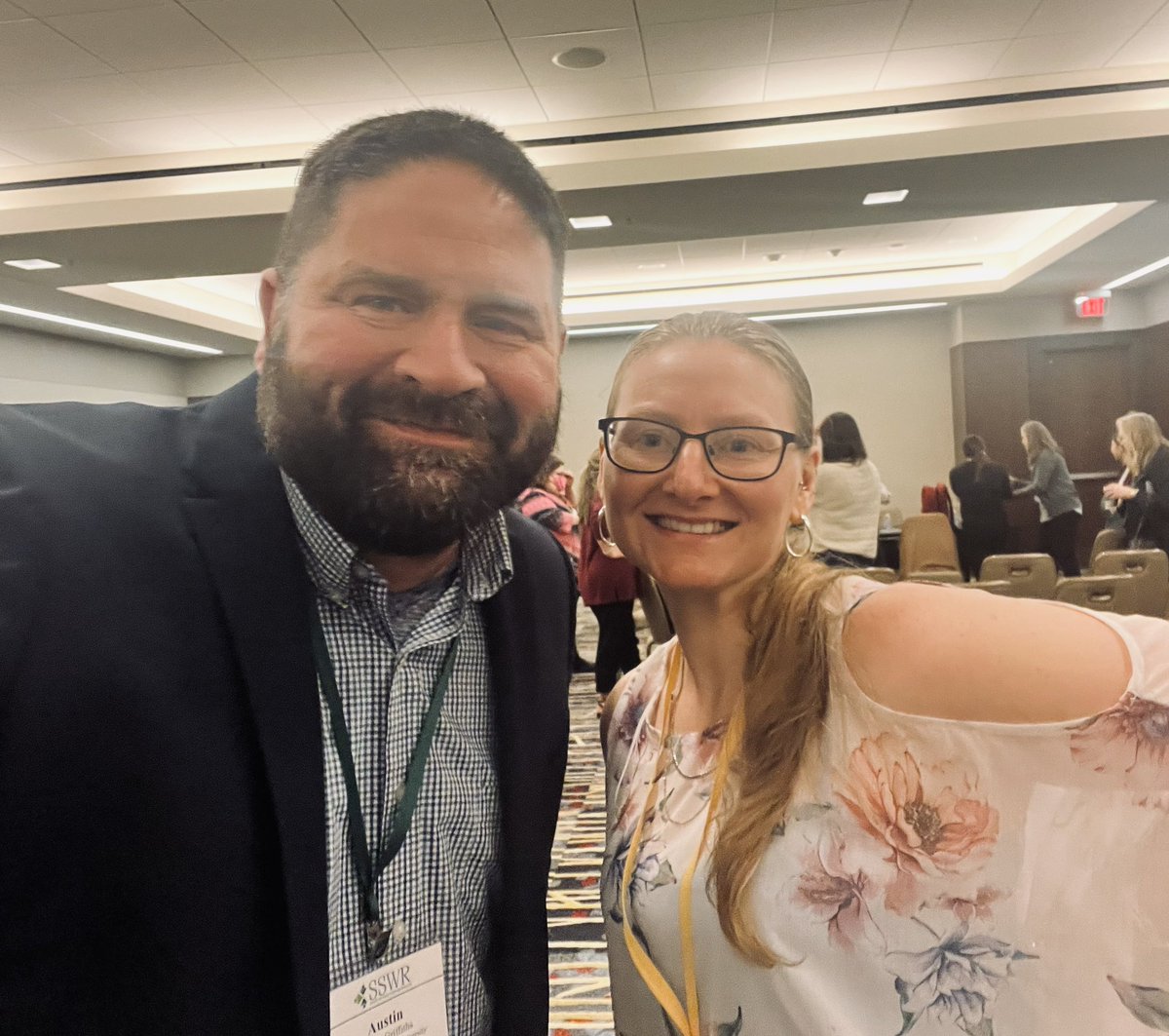 Finally got to meet my colleague Dr. @PascoeKm in person today at @SSWRorg! Who knew that a 7am Saturday morning meeting could be so great?! @otago @UlsterUni @WKUChildWelfare #childwelfare #SSWR2024 🌍 🇺🇸 🇳🇿 🇮🇪 ✅