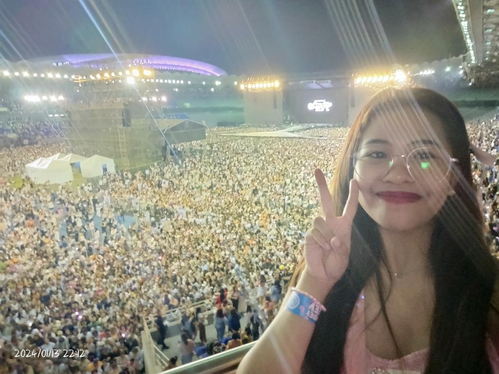 vee. ఇ◝‿◜ఇ tweet media