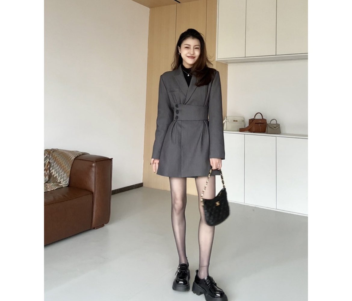 remotegirljp's tweet photo. ダウンコートってモッサリな印象になりがちだけど、内側ダウンで外観がスッキリなのはありかも。 https://t.co/I19ylWJv0o