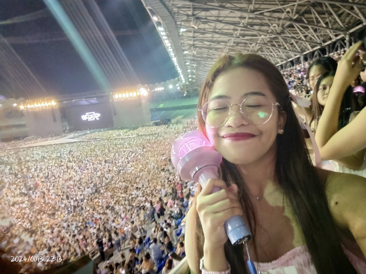 vee. ఇ◝‿◜ఇ tweet media