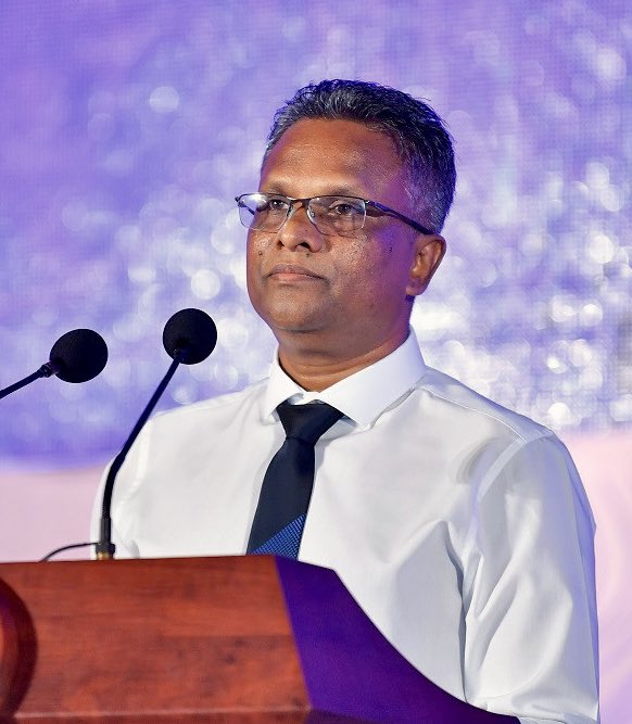 ފުރަމާލޭ މޭޔަރު ކަމަށް އިންތިހާބުވެވަޑައިގަތް މާފަންނު ސީނުކަރަންކާގޭ <a href="/adamazim/">Adam Azim, Mayor of Male’ City</a> އަށް މަރުހަބާ ♥️ 

ހޯއްދެވި ކާމިޔާބުގެ ސިއްރަކީ ތެދުވެރި، ހީވާގިކަމާ އެކު އަބަދުވެސް ކުރާ މަސައްކަތް، މާލޭ މޭޔަރުކަމުގައިވެސް ކުރާނެ ކަމުގަ ޔަގީންކަން އޮތުން