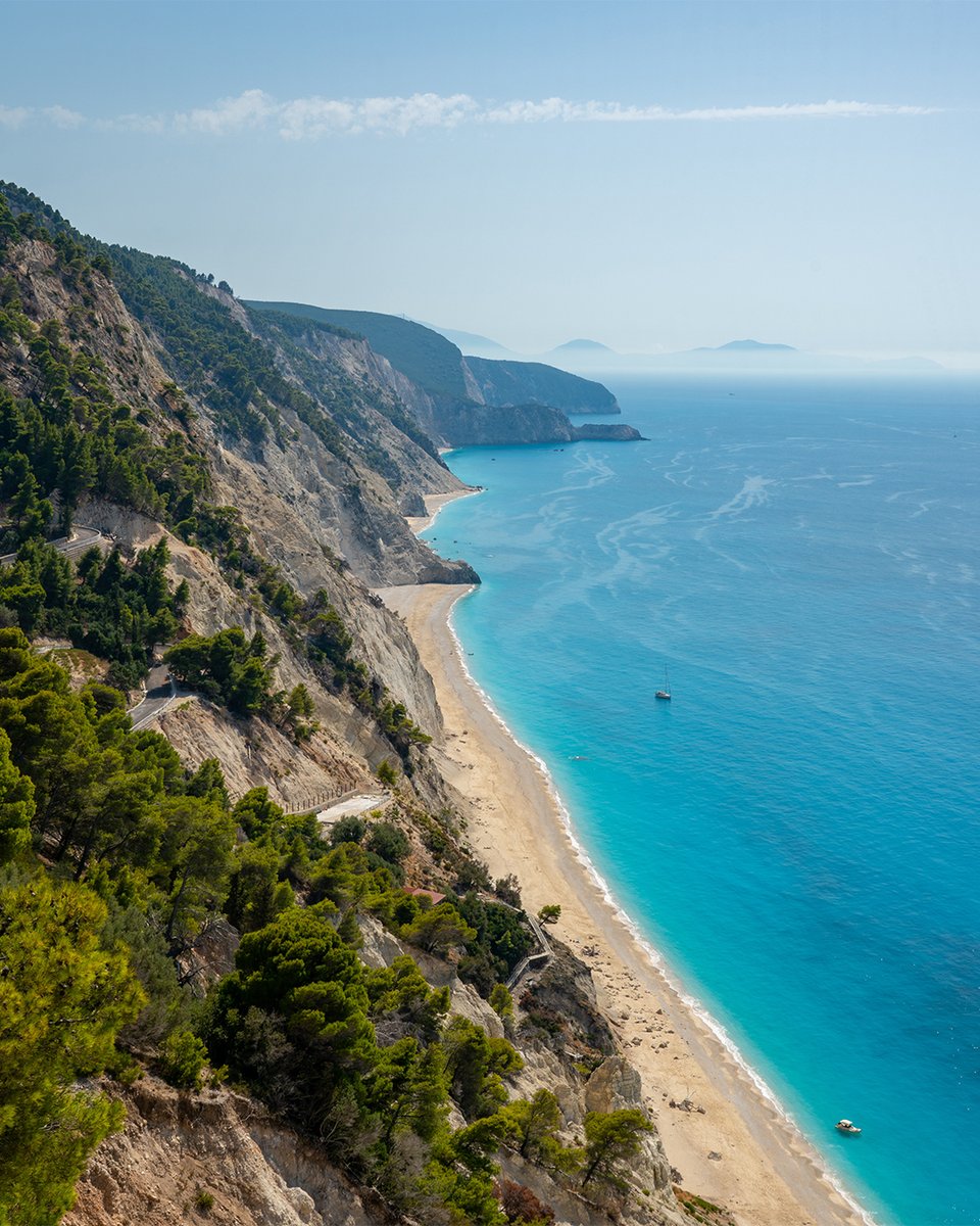 goaheadtours's tweet photo. Whether you want to island-hop or dig into local bites, Greece is always a good idea. Check out our season-by-season guide to planning your perfect Greece trip: https://t.co/6NUkwKMPiT #GreeceGuide #TravelGuide #TravelTips #GreekAdventure #GreeceTravel #GreekIslands #2024Travel https://t.co/LvGdhSkMM0