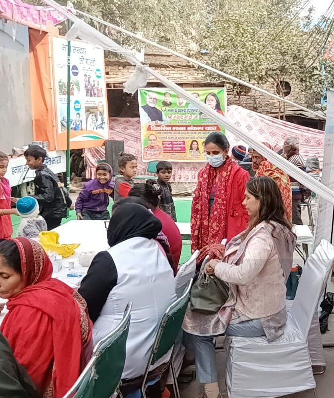 DMwestDelhi's tweet photo. Under overall supervision of District Magistrate West @SinghKinny , #ViksitBharatSankalpYatra successfully conducted in Moti Nagar area under Sub Division Patel Nagar where govt services are provided smoothly! @PMOIndia @HSVB2047  @PravirJain @AdityaSangotra @NishantBodhwani https://t.co/AYT0yOD0kp