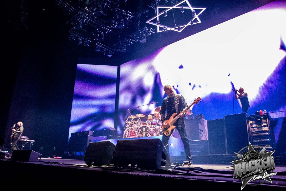 ToolPusciferAPC's tweet image. @Tool @CFGBankArena @mjkeenan @lobalorning @AdamJones_tv #DannyCarey #ToolTour 📸 Luke Spencer @RockedNet