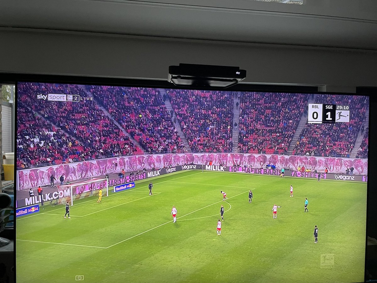 Ist das Spiel eig wieder ausverkauft? Frag für nen Freund #SGE #SGERBL