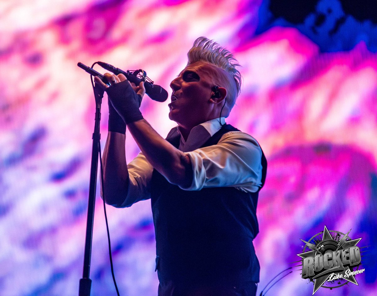 ToolPusciferAPC's tweet image. @Tool @CFGBankArena @mjkeenan @lobalorning @AdamJones_tv #DannyCarey #ToolTour 📸 Luke Spencer @RockedNet