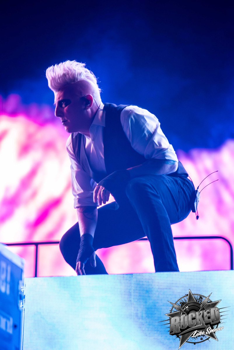 ToolPusciferAPC's tweet image. @Tool @CFGBankArena @mjkeenan @lobalorning @AdamJones_tv #DannyCarey #ToolTour 📸 Luke Spencer @RockedNet