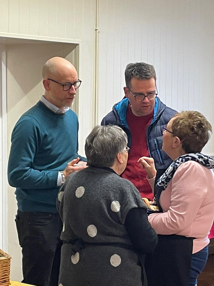 Lovely to visit the Community Breakfast at the St James Church Hall in #Pyle this morning. Warm atmosphere, delicious food, and truly wonderful team of volunteers doing so much good in our community 👏👏👏