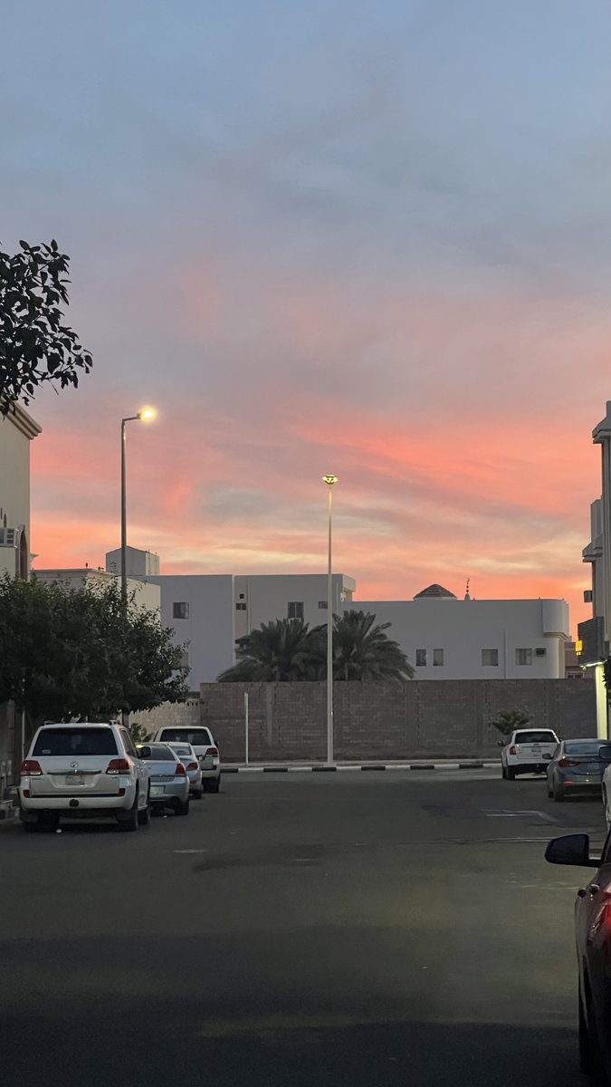 morbillity's tweet photo. الغروب https://t.co/DTVdvAx3Je