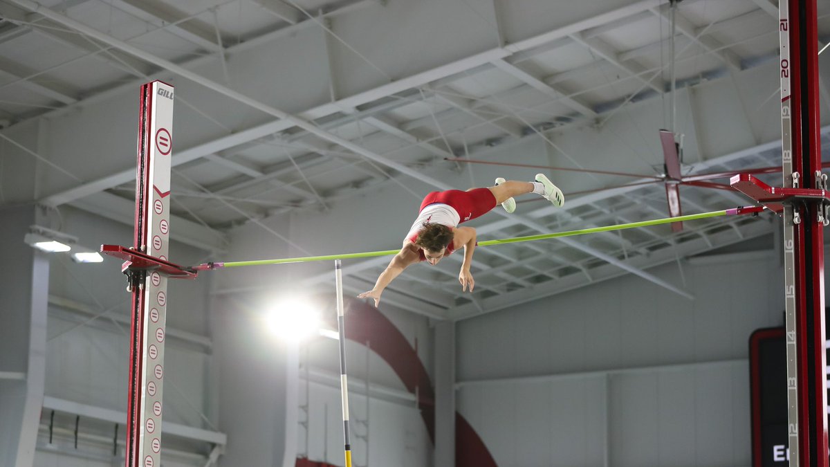 LouisvilleTFXC's tweet photo. Our guys went flying today ✈️

Men’s Pole Vault:
🥈Ty McPhail - 5.18m (17-00.00)
🥉Cade DeWitt - 5.18m (17-00.00)

#GoCards https://t.co/1OPtE3urQr