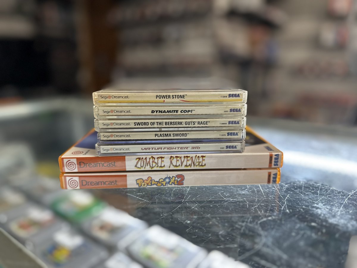 bklynvideogames's tweet photo. Dreamcast Any One ? Got some 🔥 games in this windy afternoon. 
.
.
#dreamcast #sega #powerstone #swordoftheberserkgutsrage #dynamitecop #plasmasword #ultrafighter3tb #retro #retroshop #brooklynvideogames https://t.co/JCnUbJ23ue