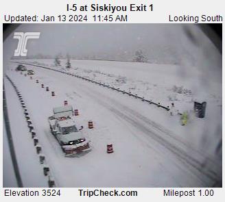 OregonDOT's tweet image. #SWOregon: I-5 SB at intersection with OR 99, Pacific Highway, MP 11-0. Winter conditions occurring. Prepare to slow/expect delays. Chain checkpoint in place: #ChainsRequired on all vehicles excluding FWD &amp;amp; AWD vehicles unless towing. TripCheck.com for updates.