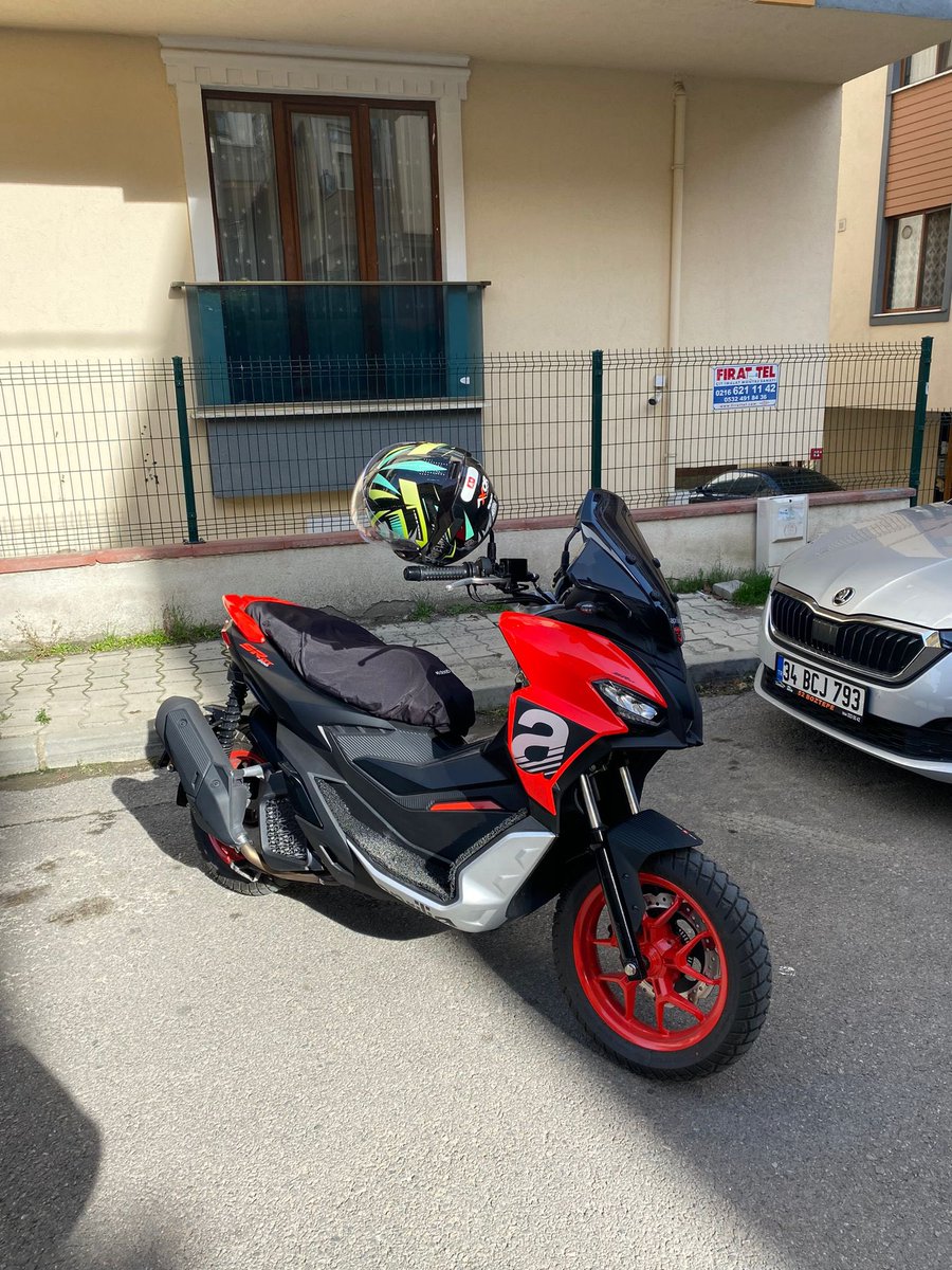 timur_10ur's tweet photo. SAHİBİNDEN SATILIK.
#Aprilla sr gt 200 s
2023 model kırmızı
2.600 km’de.
185.000 tl. https://t.co/u5fn1qhzzn