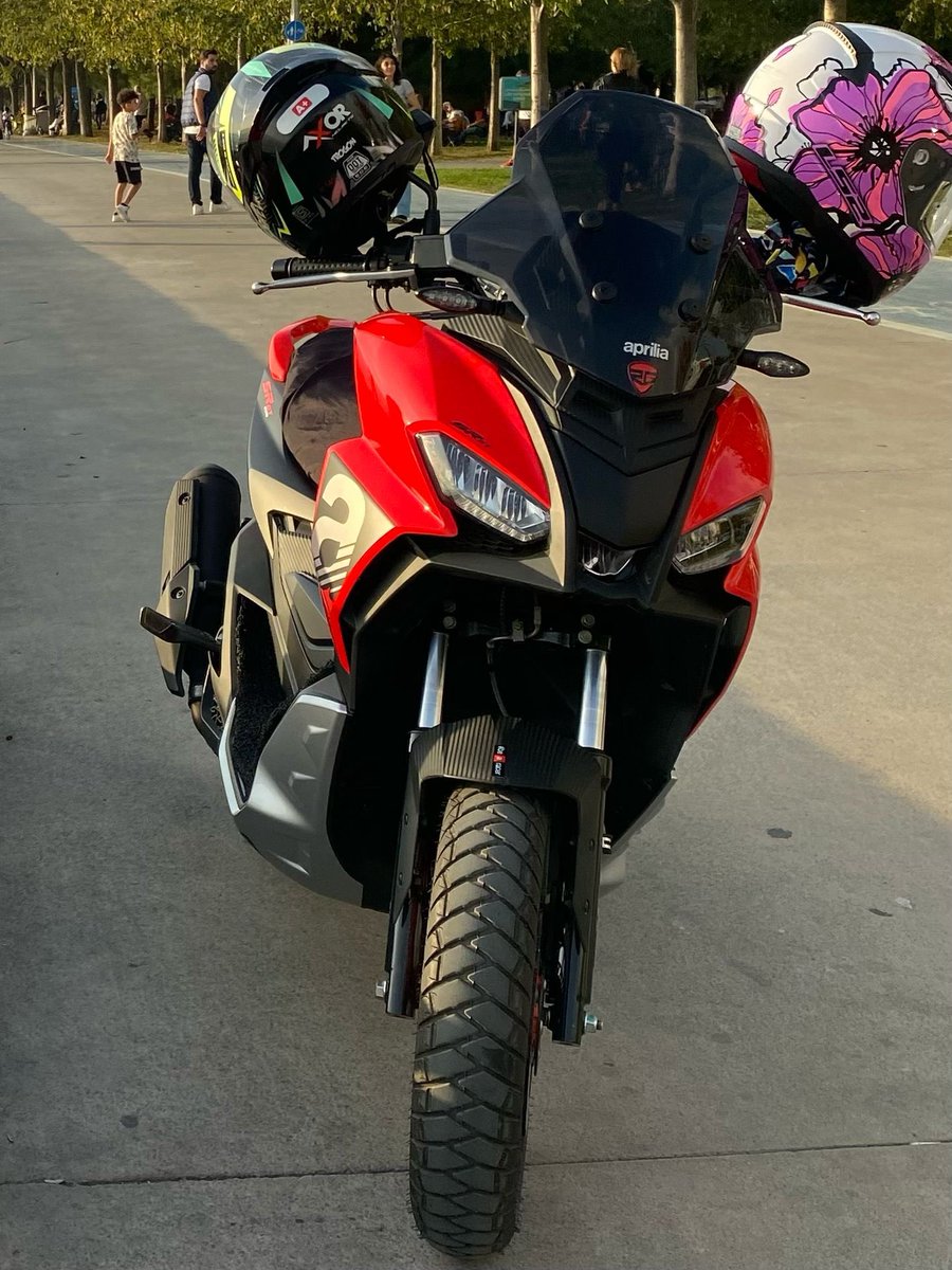timur_10ur's tweet photo. SAHİBİNDEN SATILIK.
#Aprilla sr gt 200 s
2023 model kırmızı
2.600 km’de.
185.000 tl. https://t.co/u5fn1qhzzn
