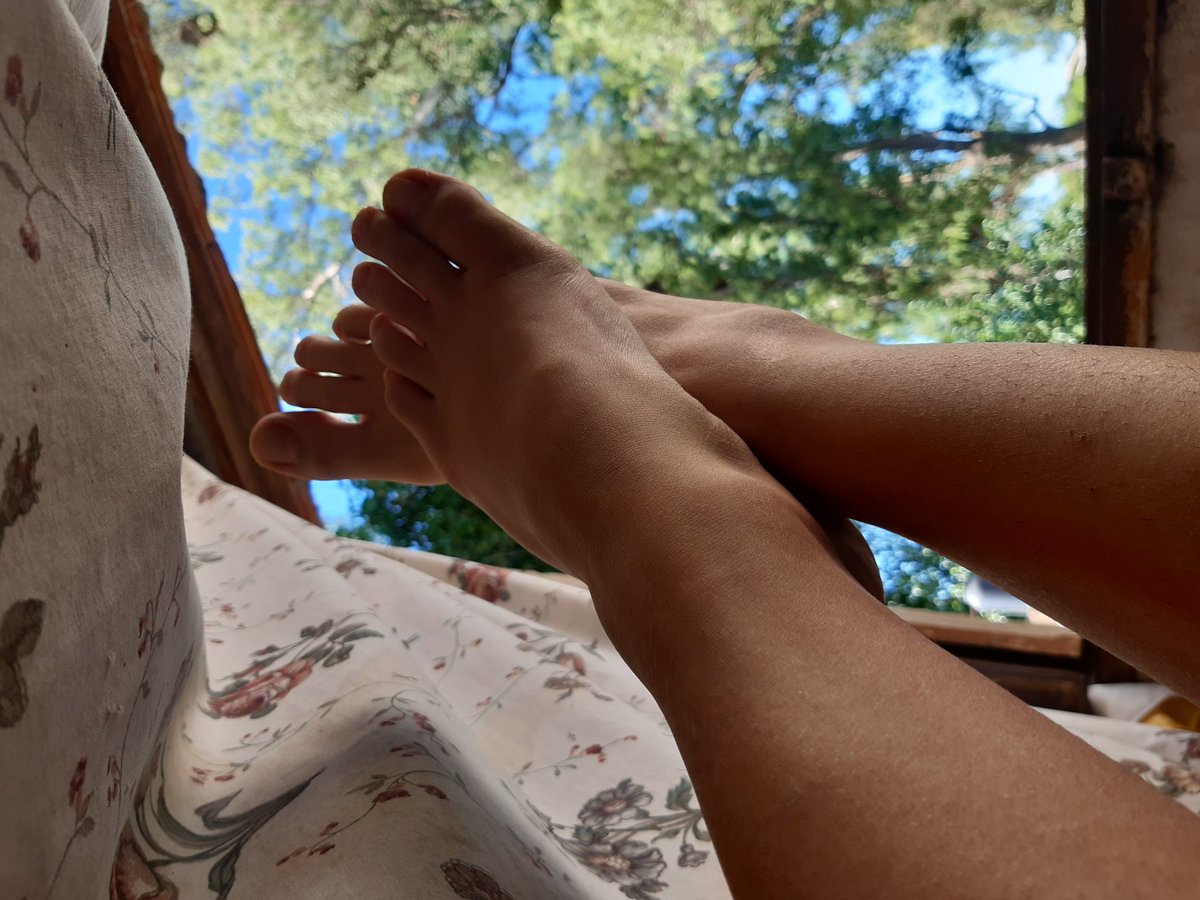 cieloto_22's tweet photo. @getrek578 Send me messages if you want more photos or videos 😉https://t.co/vAAzJNbCJF https://t.co/xNERVlHtkS