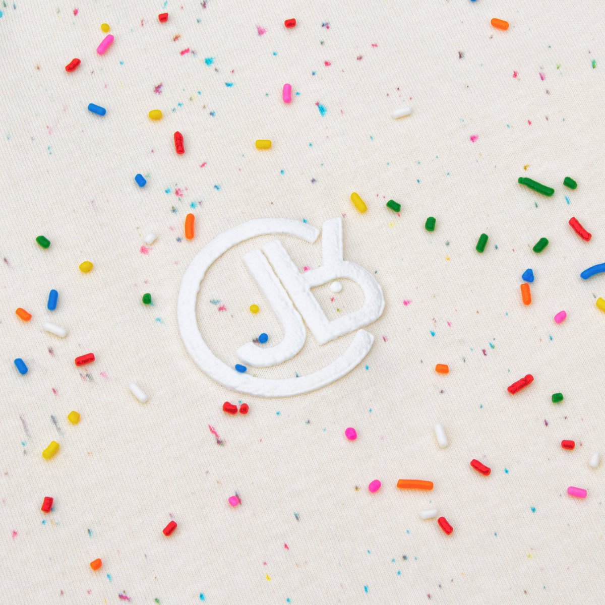 It’s my birthday 🥳🧁

To celebrate I dropped ‘Funfetti’ dyed tees with ‘frosting’ puff ink logo 

jackrabbit.us
