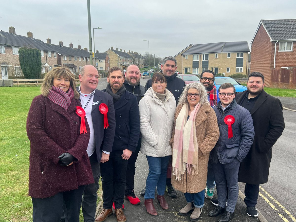 BradPhillipsUK's tweet photo. What a busy day @BstokeLabour has had today in #BrightonHill, #SouthHam and #Brookvale &amp; #KingsFurlong.

We're gonna be out tomorrow in #Rooksdown and #Winklebury &amp; #Manydown too! 

#Basingstoke #VoteLabour https://t.co/khrryLyjGE