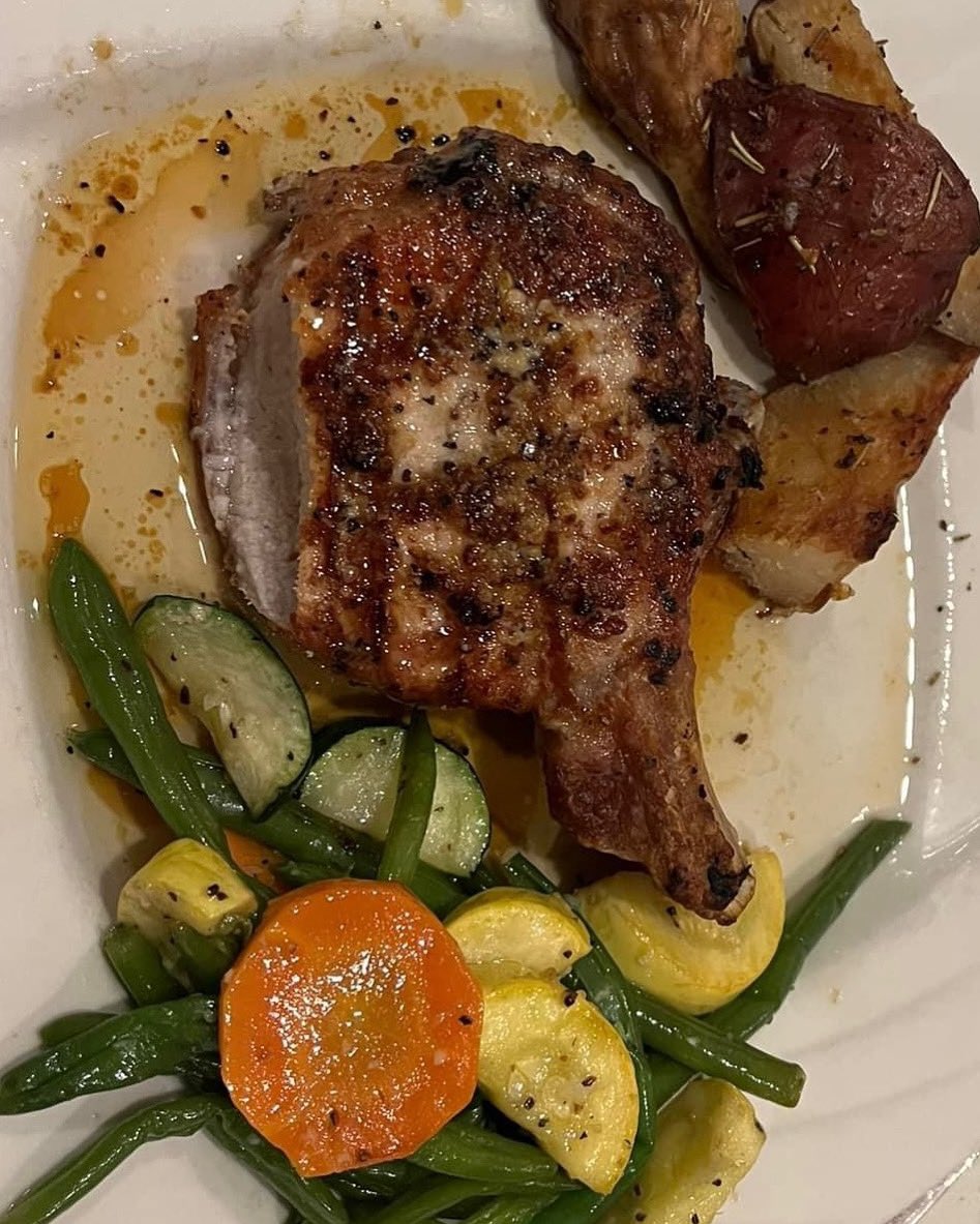DiamondsFood's tweet photo. Diamond’s Dishes: Prime 16 oz. French Cut Pork Chop. The Best!
https://t.co/6TBIfPN7Av    609-981-7111 https://t.co/YaQixhocqy