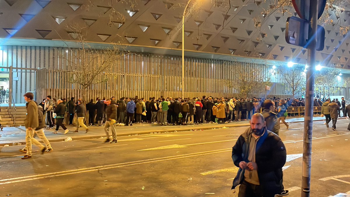 bbcerveza9's tweet photo. 20:56h, partido a las 21:00h NO TENEIS VERGÜENZA @RealBetis https://t.co/I6bHNlmGFa