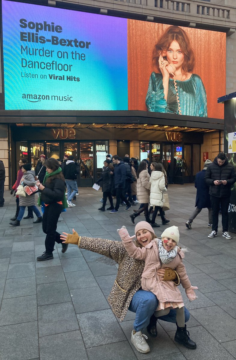 Laura Lewis tweet media