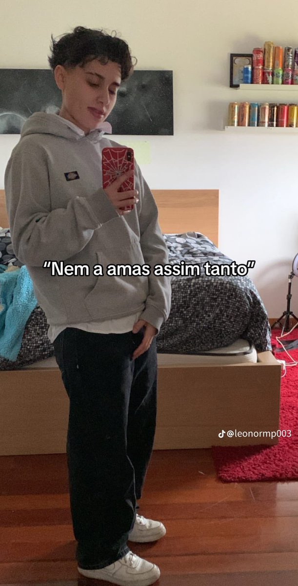noahbahia3's tweet photo. @guidiiiiiiiii coitadinha da sapa desfem que segura no pau invisível e que agora é OBRIGADA (não faço ideia por quem) a gostar de pau. mds, ela sofre tanto. até porque mulheres trans assediam todos os dias lésbicas com fetiche em vaginas e pedem para elas as amarem de volta https://t.co/1SCLh9pLP2