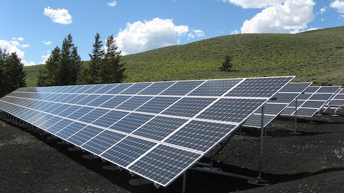 Choose_Solar's tweet photo. Community solar for businesses is a perfect way to save both money and the environment without any upfront costs and time-consuming installations by simply subscribing to a local community solar farm in your area. Read more about our business program when you connect with us  ... https://t.co/vY4OnFmqbA