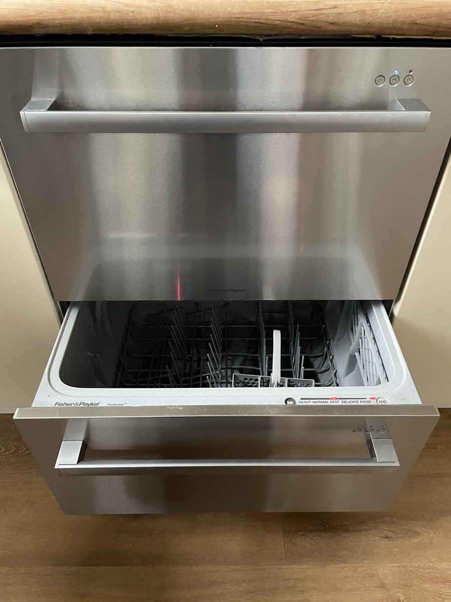 Hi @rorysutherland! Turns out there was a company out there that followed your advice and made a dishwasher which has two sections, one for clean dishes and one for washing dirty dishes. Spotted in New Zealand from @FisherPaykelNZ!