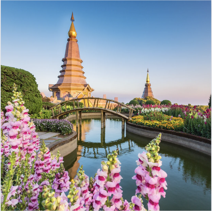 EVAAirUS's tweet photo. We can't get over the beauty of Thailand, metaphorically, of course.
Let us take you there.
#EVAAirways #FlyWithEVA #Beauty #Scenic #Thailand #Travel https://t.co/SvFWf6bbCV