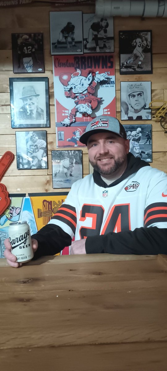 Let's f**king GOOOOOO!!!!!
the mancave is about to get loud 🍻 <a href="/drinkgaragebeer/">Garage Beer</a> 
#DawgPound
#D4L