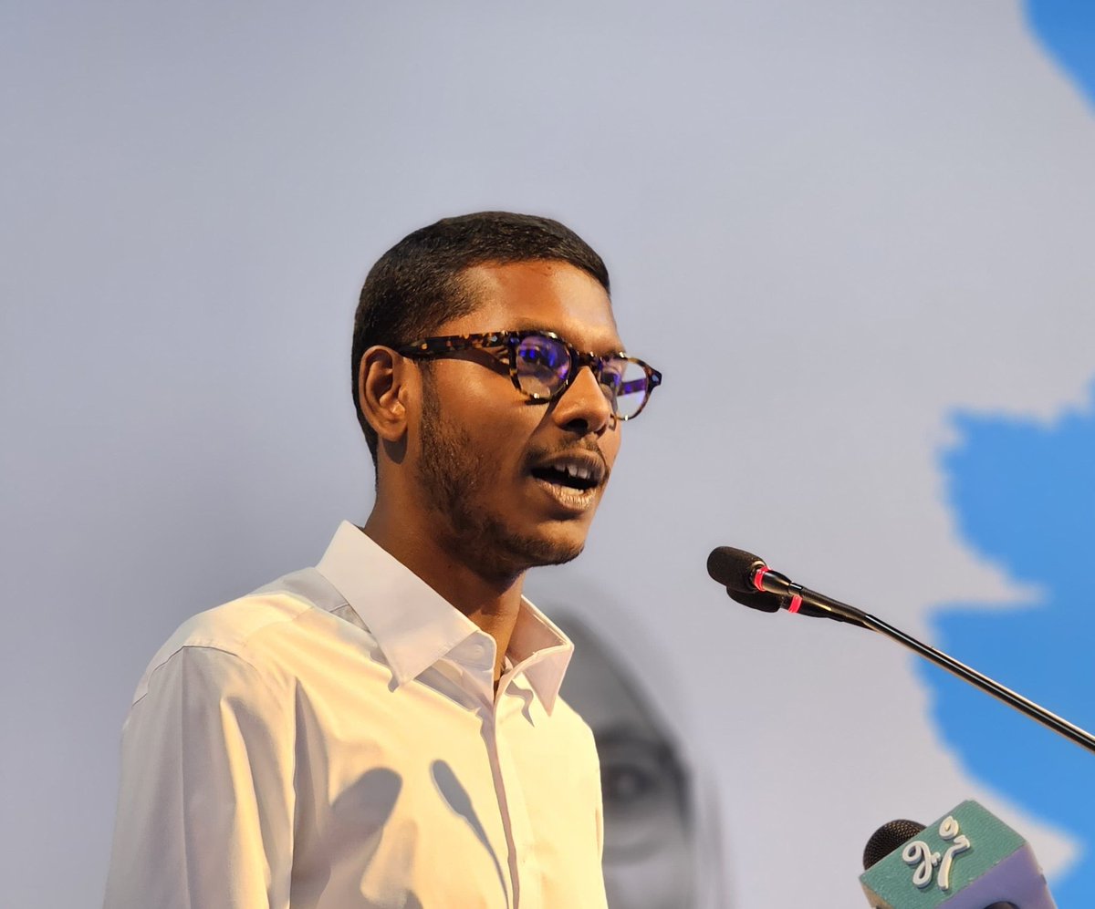 Shafeeg99's tweet photo. މޭޔަރު އިންތިޚާބުގައި ތިކުރެއްވި މަސައްކަތާއި ދެއްކެވި ހިތްވަރާއި ތިޔަ  ރިވެތި މިސާލަށް  ޝުކުރު ދަންނަވަން. އިންސާ ﷲ އިރާދަކުރެއްވިޔާ އައިކޮ  ތިގޮތުގައި ހިފަހައްޓަލަ ދެއްވާ މުސްތަގުބަލް  ވަރައް އުޖާލާކޮށް އޮތީ،
🩵💪👏
@aekofathih https://t.co/NJoHqMwYlz