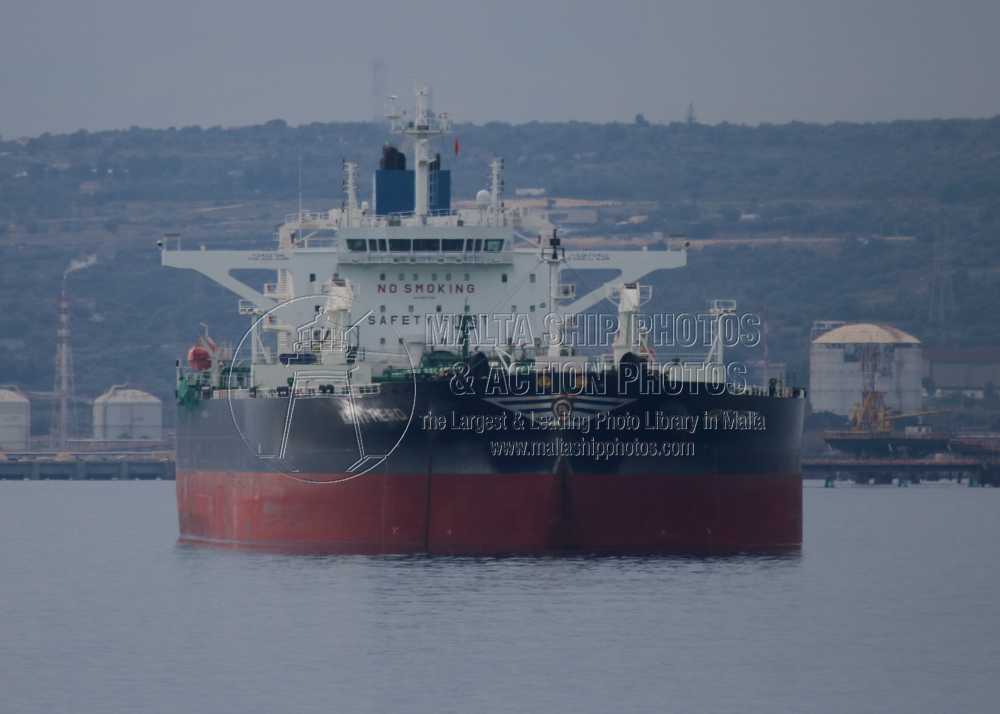 Shipguru's tweet photo. #2021built #crudeoiltanker #KRITI_HERO #anchored at #Augusta, #Sicily - 11.01.2024 - https://t.co/nfgboxc3g3 - NO PHOTOS can be used or manipulated without our permission https://t.co/5ZTuos4C2g