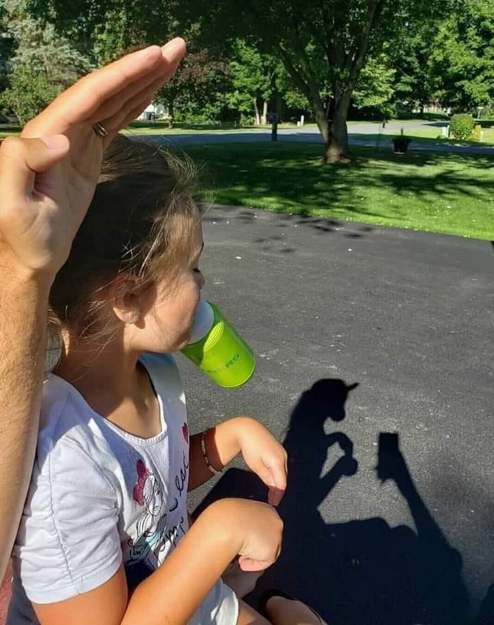 LizyNyanjwa's tweet photo. @PicturesFoIder Amazing shadow animal https://t.co/fp35cYyxn8