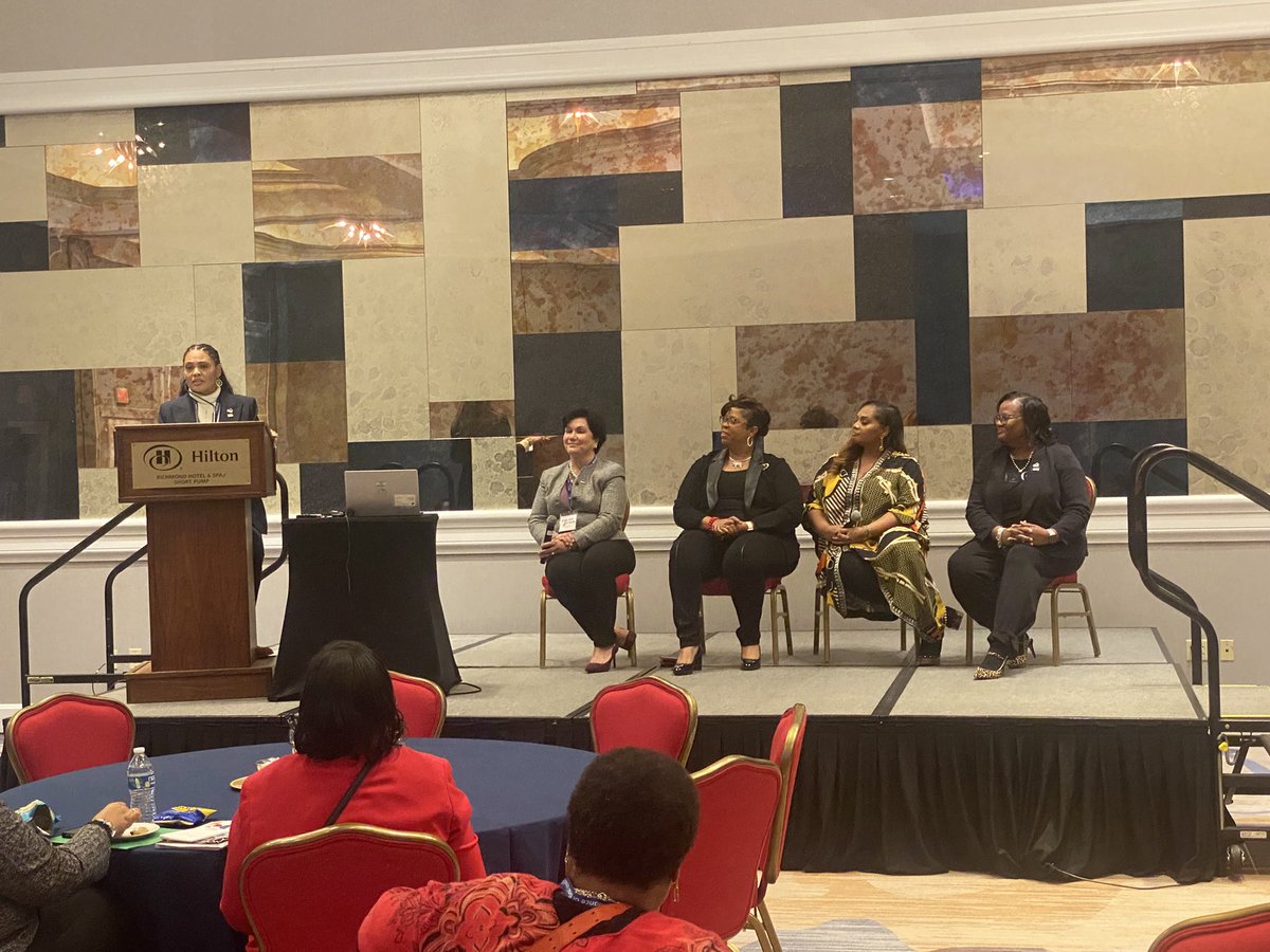 VAABSE_org's tweet photo. The Women in Leadership Panel is all about is all about empowerment! We need more women in Leadership. Period. #HistoryInTheMaking #TheLegacyContinues #BreakingShapingBuilding @aurelia_ortiz1 @pambell32 https://t.co/nhq0fnNczj