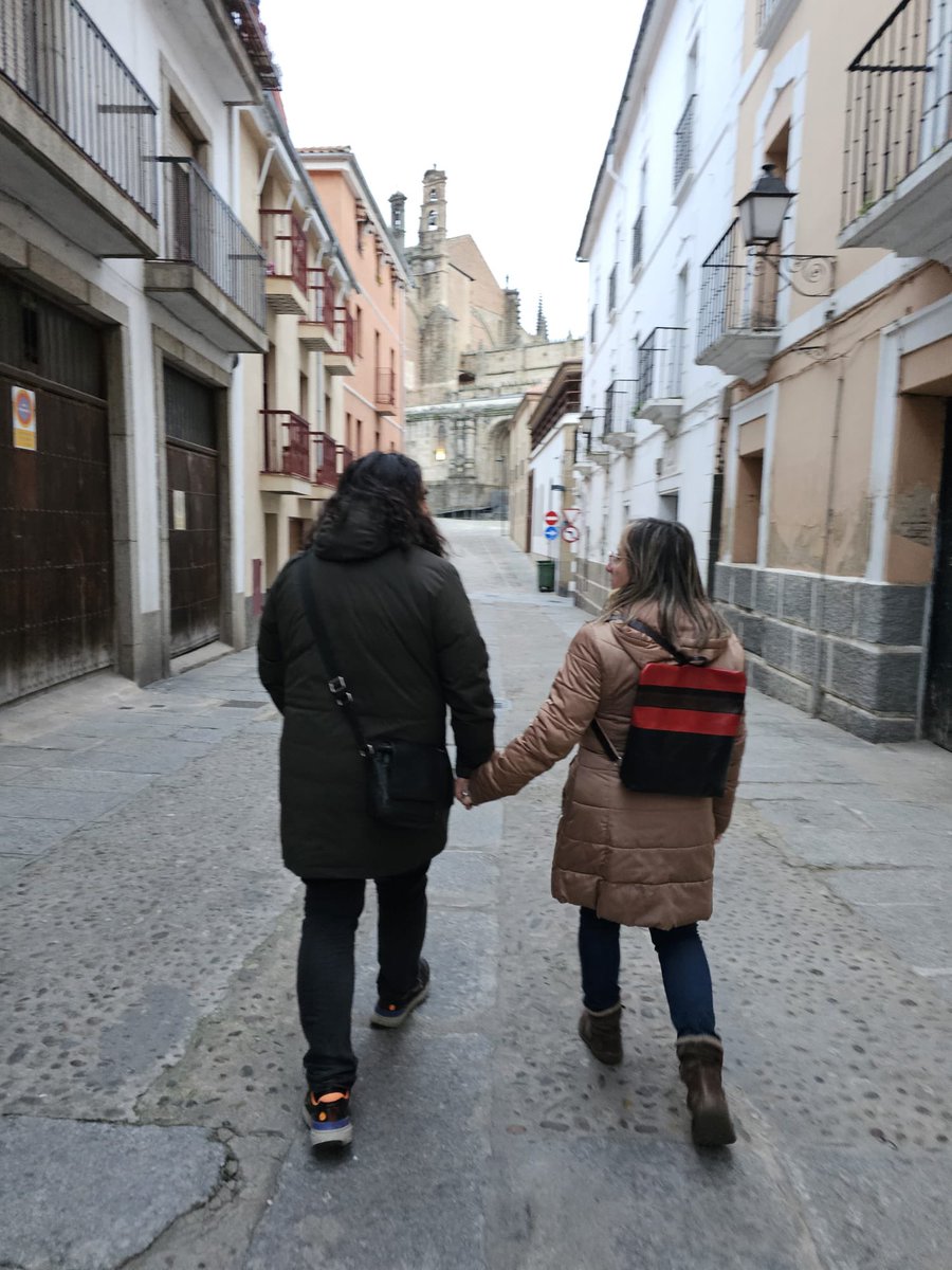 Tarde de paseo por Plasencia (Cáceres) con <a href="/_mjpc/">Mariaje</a> y <a href="/LauEscuela/">Laura Escuela</a> (foto).