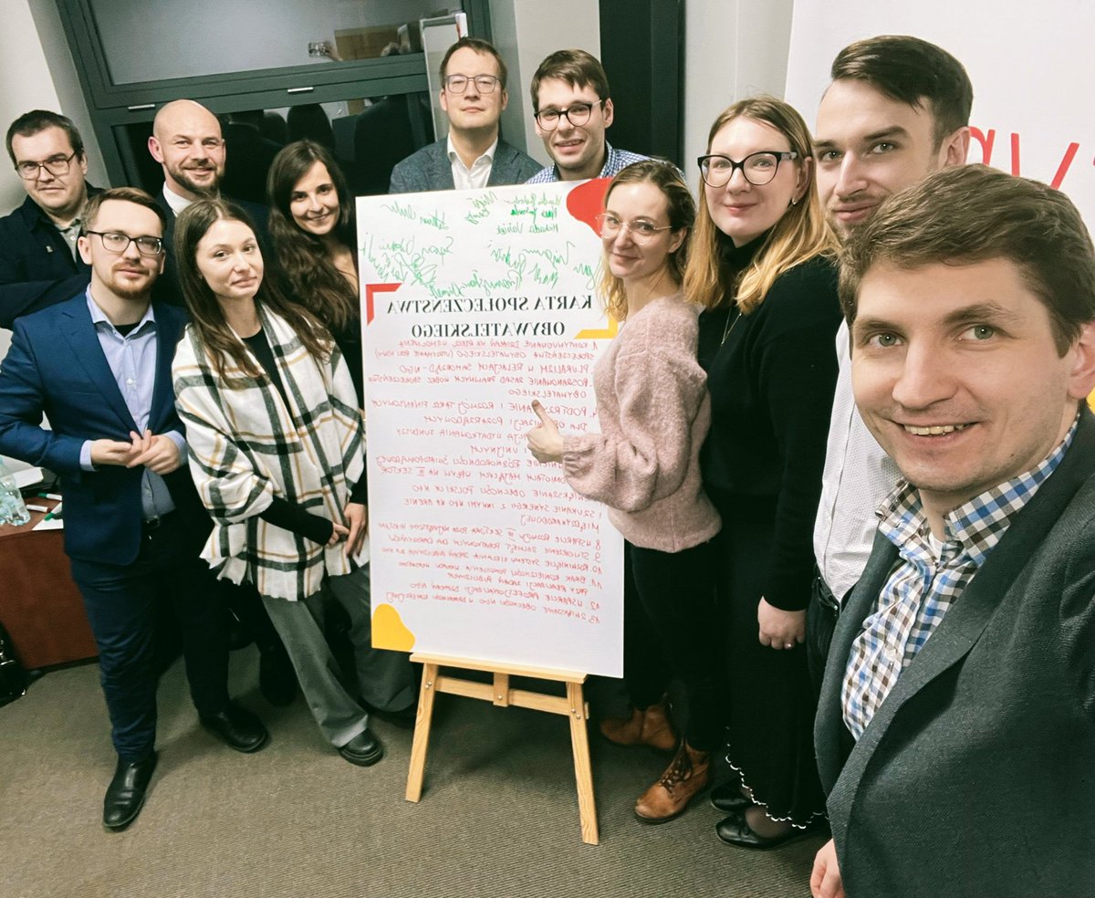 StrzeleckaKlaud's tweet photo. Dziś od rana trwa Forum NGO w Cyryl Clubie w Poznaniu 😍
Opracowaliśmy #KartaSpołeczenstwaObywatelskiego i podzieliliśmy się planami działań różnych organizacji z całej Polski.
Dziękujemy za bardzo kreatywne spotkanie! 🇵🇱
#ForumNGO
#KonserwatywnyDialog
#WspolnotaWartości
#CyrylClub